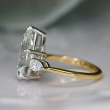 Load image into Gallery viewer, The Esme - 4.76ct pear cut lab grown diamond ring in platinum and 18k yellow gold