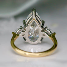 Load image into Gallery viewer, The Esme - 4.76ct pear cut lab grown diamond ring in platinum and 18k yellow gold