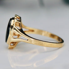 Load image into Gallery viewer, RETIREMENT SALE! Estate classic vintage oval onyx ring in yellow gold