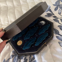 Load image into Gallery viewer, Hand painted multi ring box from MVCGems