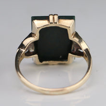Load image into Gallery viewer, Estate vintage Bloodstone ring in yellow gold