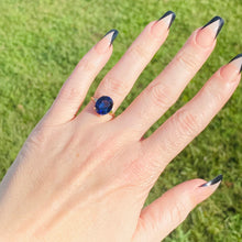 Load image into Gallery viewer, Vintage Synthetic sapphire ring in 14k yellow gold