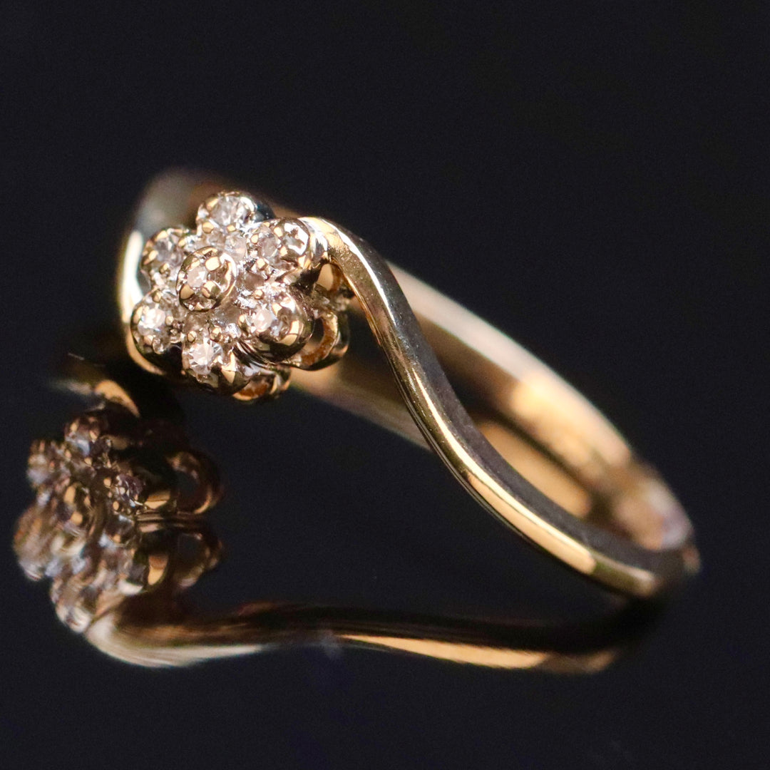 Vintage diamond ring in yellow gold from Manor Jewels