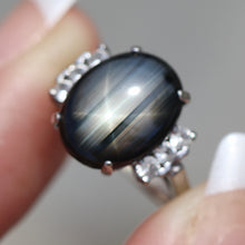 Load image into Gallery viewer, 40% OFF!  Estate vintage black star sapphire ring in white gold