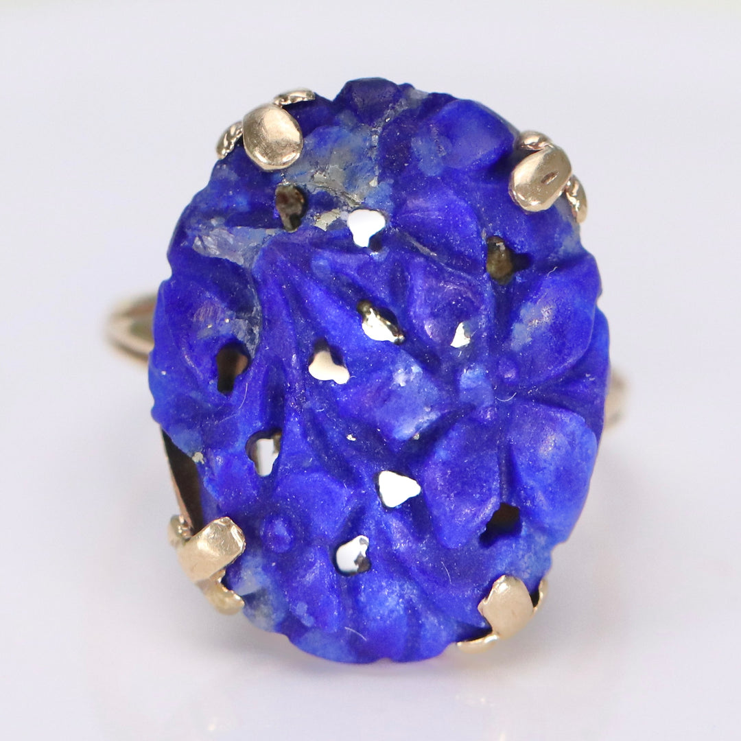 Vintage ring with carved lapis in yellow gold from Manor Jewels