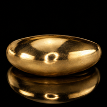 Load image into Gallery viewer, SPECIAL!  Vintage dome ring in yellow gold