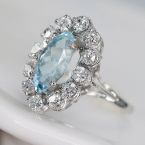 Aquamarine and OMC Diamond ring in 18k white gold