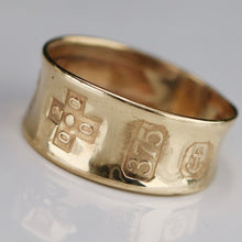 Load image into Gallery viewer, Estate vintage 2000 wide gold ring in yellow gold