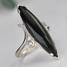 Load image into Gallery viewer, Estate vintage navette onyx ring in white gold