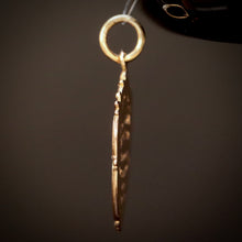 Load image into Gallery viewer, Vintage gold medal in yellow gold
