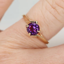 Load image into Gallery viewer, Amethyst solitaire ring in yellow gold
