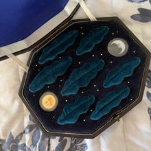 Load image into Gallery viewer, Hand painted multi ring box from MVCGems
