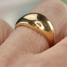 Load image into Gallery viewer, SPECIAL!  Vintage dome ring in yellow gold