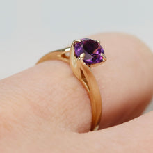 Load image into Gallery viewer, Amethyst solitaire ring in yellow gold