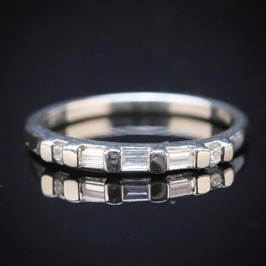 Estate diamond and in platinum from Manor Jewels