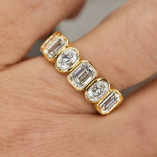 Load image into Gallery viewer, SPECIAL!  Lab grown 3ctw 7 stone emerald and oval cut diamond band ring in 14k yellow gold