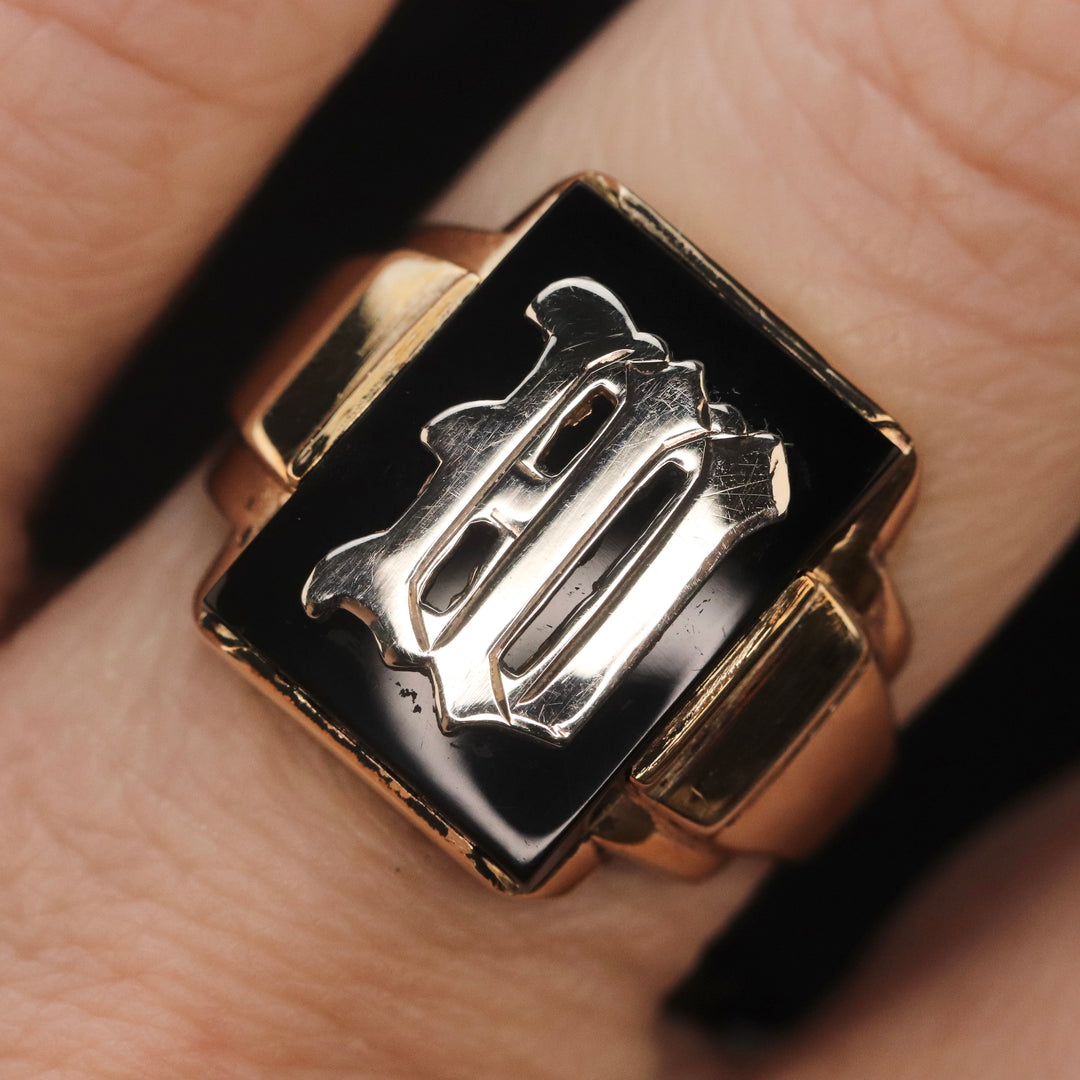 Vintage onyx ring with initial W in yellow gold