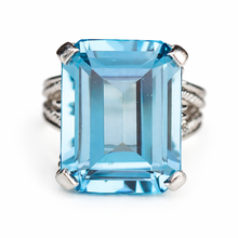 Load image into Gallery viewer, SPECIAL!  Estate Vintage blue lab grown spinel in white gold ring