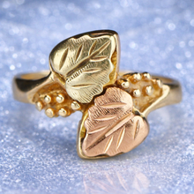 Load image into Gallery viewer, Estate vintage Black Hills Gold tri-tone ring