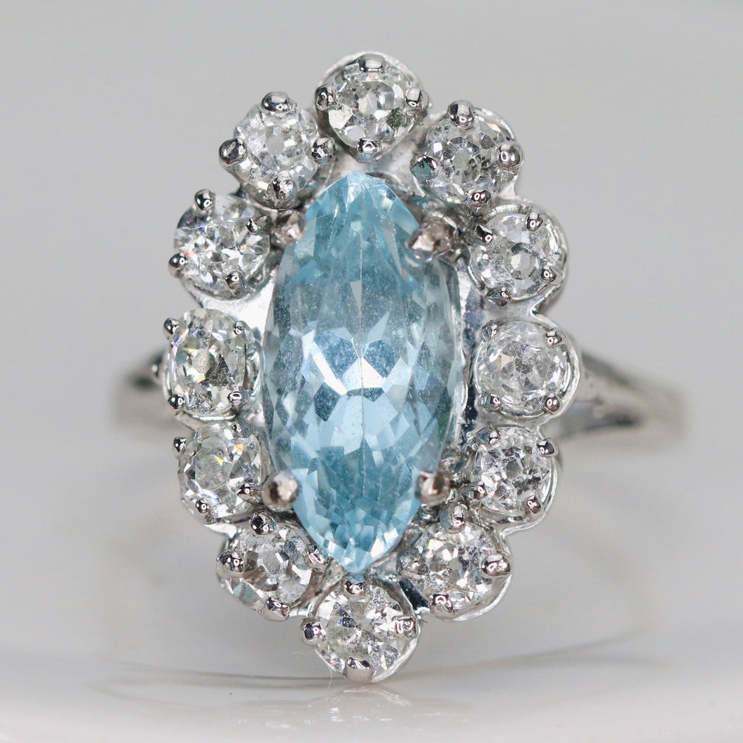 Aquamarine and OMC Diamond ring in 18k white gold