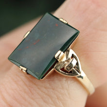 Load image into Gallery viewer, Estate vintage Bloodstone ring in yellow gold