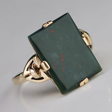 Load image into Gallery viewer, Estate vintage Bloodstone ring in yellow gold