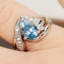 Load image into Gallery viewer, Estate Aquamarine and diamond ring in platinum