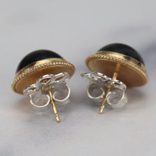 Load image into Gallery viewer, Vintage Onyx earrings in 14k yellow gold