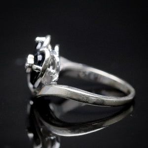 Vintage heart shaped onyx and diamond ring in white gold