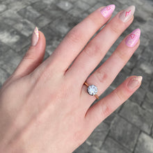 Load image into Gallery viewer, Estate vintage 18k setting with 2.01ct lab grown OEC diamond