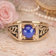 Load image into Gallery viewer, Heavy Vintage star sapphire ring in yellow gold