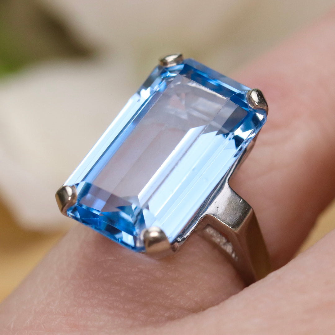 Vintage ring with synthetic blue spinel in white gold from Manor Jewels.