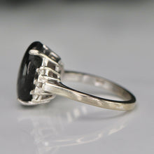 Load image into Gallery viewer, 40% OFF!  Estate vintage black star sapphire ring in white gold