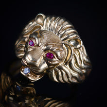 Load image into Gallery viewer, Lion’s head ring in yellow gold with rubies and diamond