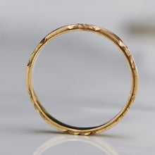 Load image into Gallery viewer, 14k yellow gold patterned band in impeccable condition