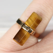 Load image into Gallery viewer, SPECIAL: Vintage tigers eye ring in yellow gold