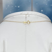Load image into Gallery viewer, Rose quartz and pearl necklace in 18k yellow gold