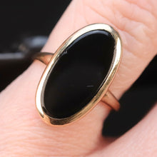 Load image into Gallery viewer, Vintage onyx ring in yellow gold from Manor Jewels