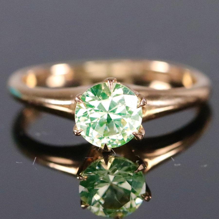 Vintage ring with synthetic green spinel in 14k yellow gold