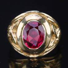 Load image into Gallery viewer, Vintage synthetic ruby ring in yellow gold from Manor Jewels