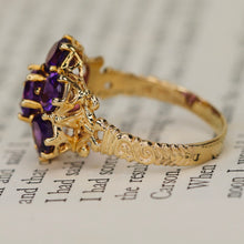 Load image into Gallery viewer, Vintage amethyst cluster ring in yellow gold