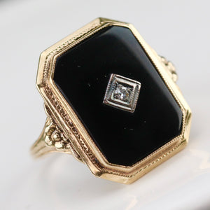 Large onyx and diamond vintage ring in yellow gold from Manor Jewels