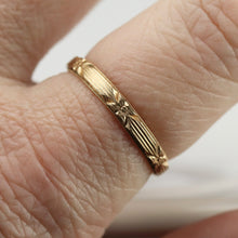 Load image into Gallery viewer, 14k yellow gold patterned band in impeccable condition