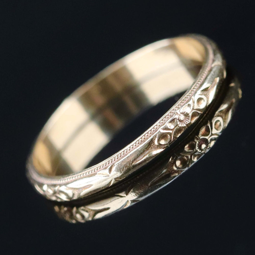 Vintage patterned band ring in 14k yellow gold from Manor Jewels