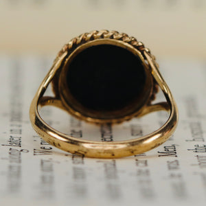Vintage black and white Wedgwood cameo ring in yellow gold