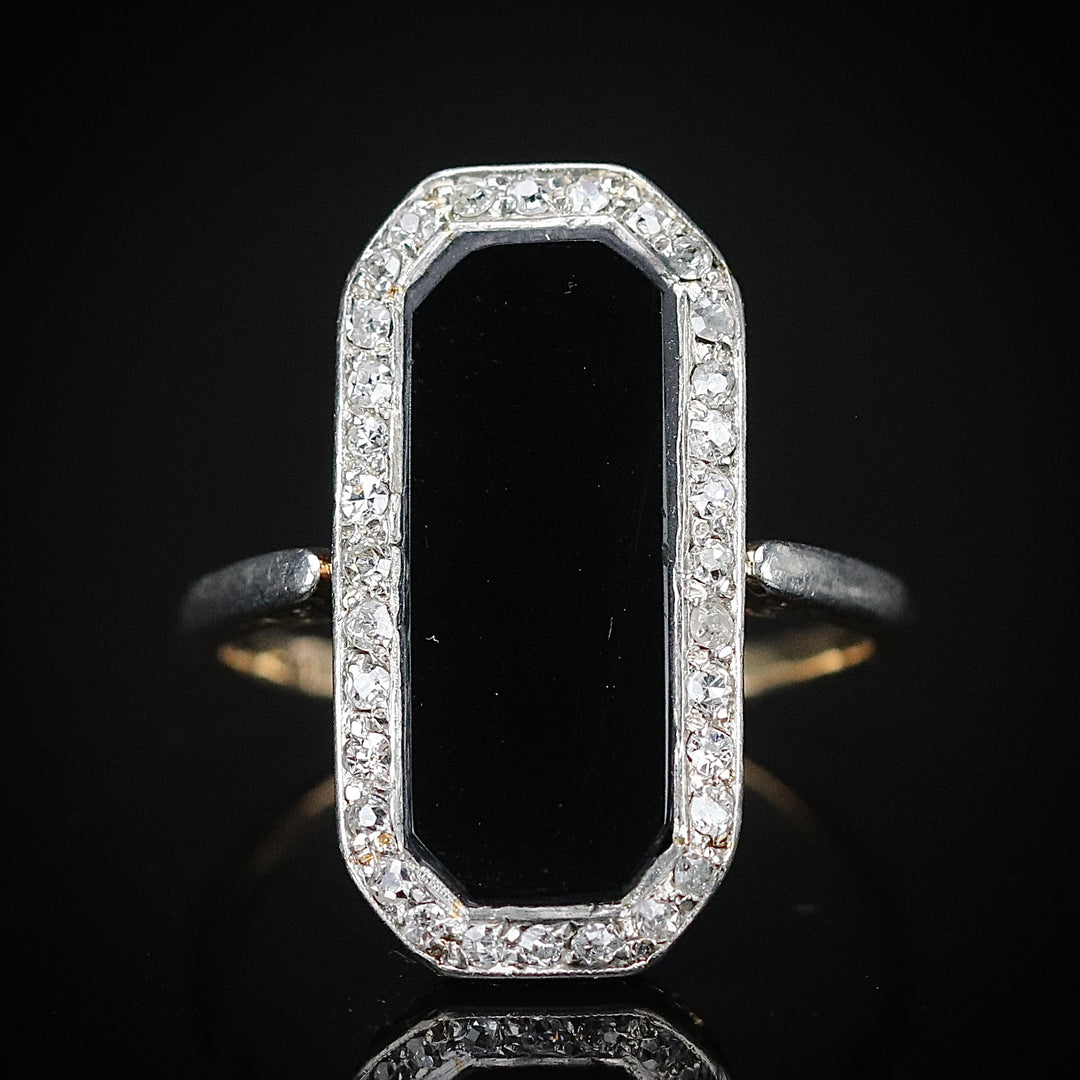 Edwardian Onyx and diamond ring in platinum and 14k yellow gold