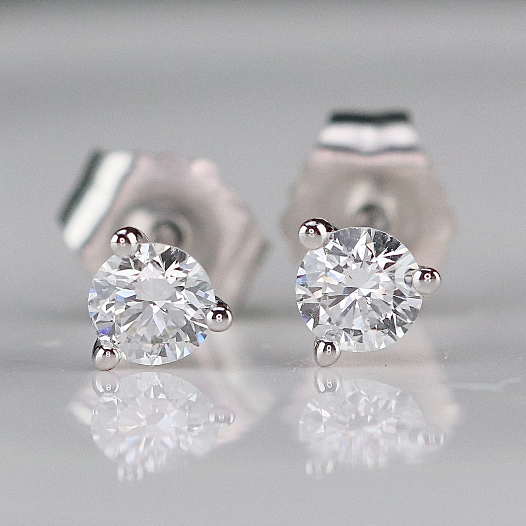 Lab grown .28ctw F-G/SI Diamond studs in 14k white gold