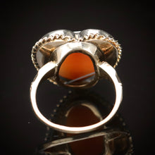 Load image into Gallery viewer, Vintage Huge heart shaped cameo ring in yellow gold - onyx sale