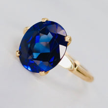 Load image into Gallery viewer, Vintage Synthetic sapphire ring in 14k yellow gold