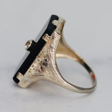 Load image into Gallery viewer, Large oblong onyx vintage ring in white gold